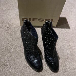 Womens Diesel black studded faux leather ankle boot bootie size 9